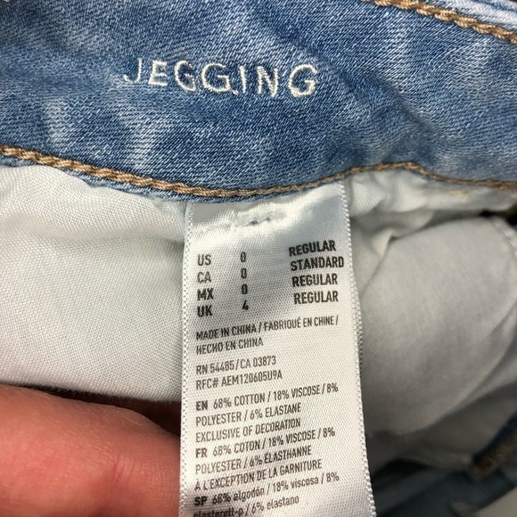 American Eagle Light Denim Distressed Jegging Jean - Picture 13 of 13